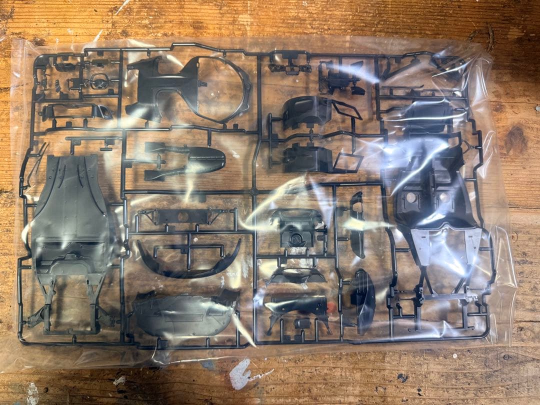 タミヤ会長直筆サイン入り　タミヤ 1／ 24 ラ フェラーリ イエローバージョン