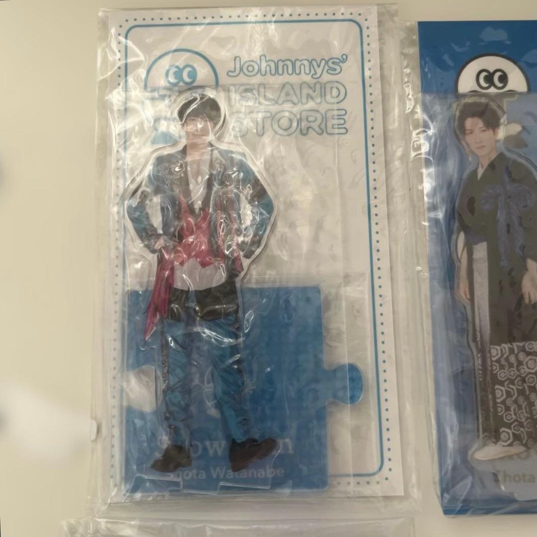 【新品未使用未開封】Man 渡辺翔太 アクスタ 缶バッジ ステッカー