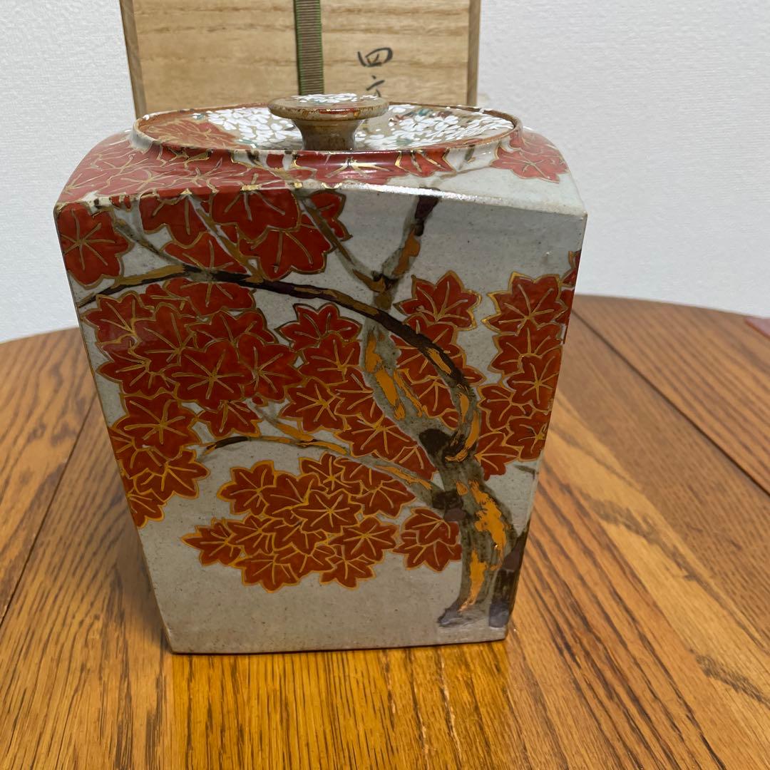 お値下げしました‼️ 茶道具　水指　陶器 四角形 桜と紅葉模様 木箱付き