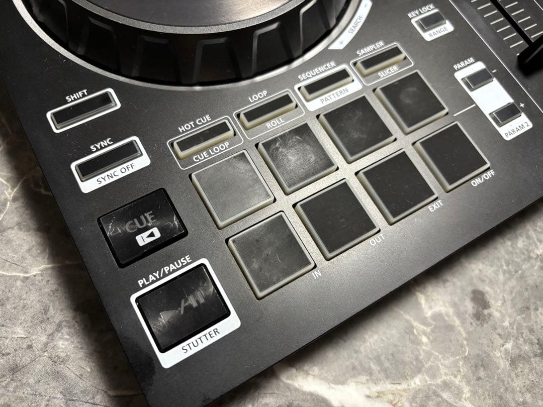 Roland DJ-202 / ケーブル・ケース付き