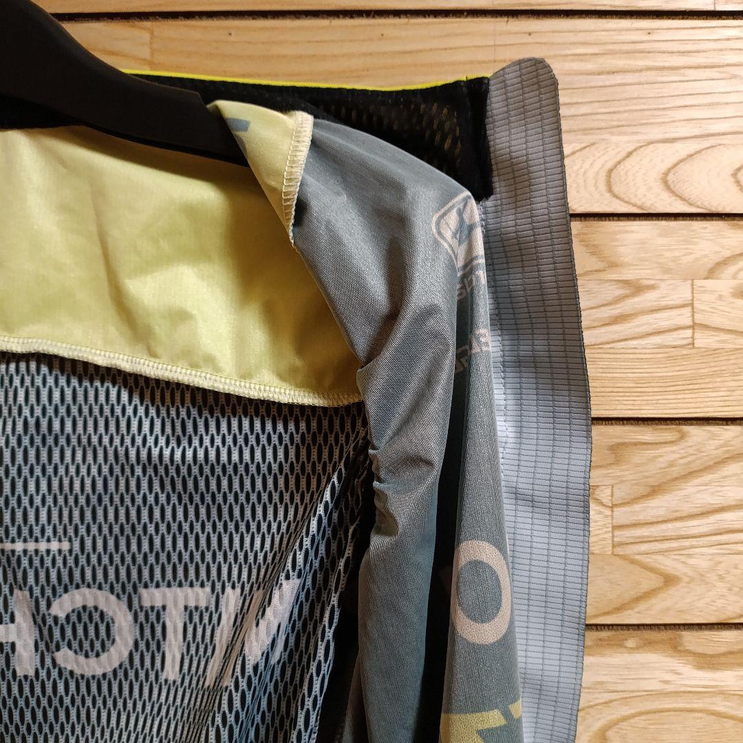 支給品　Mitchelton-SCOTT　ウィンドベスト　ミッチェルトンスコット