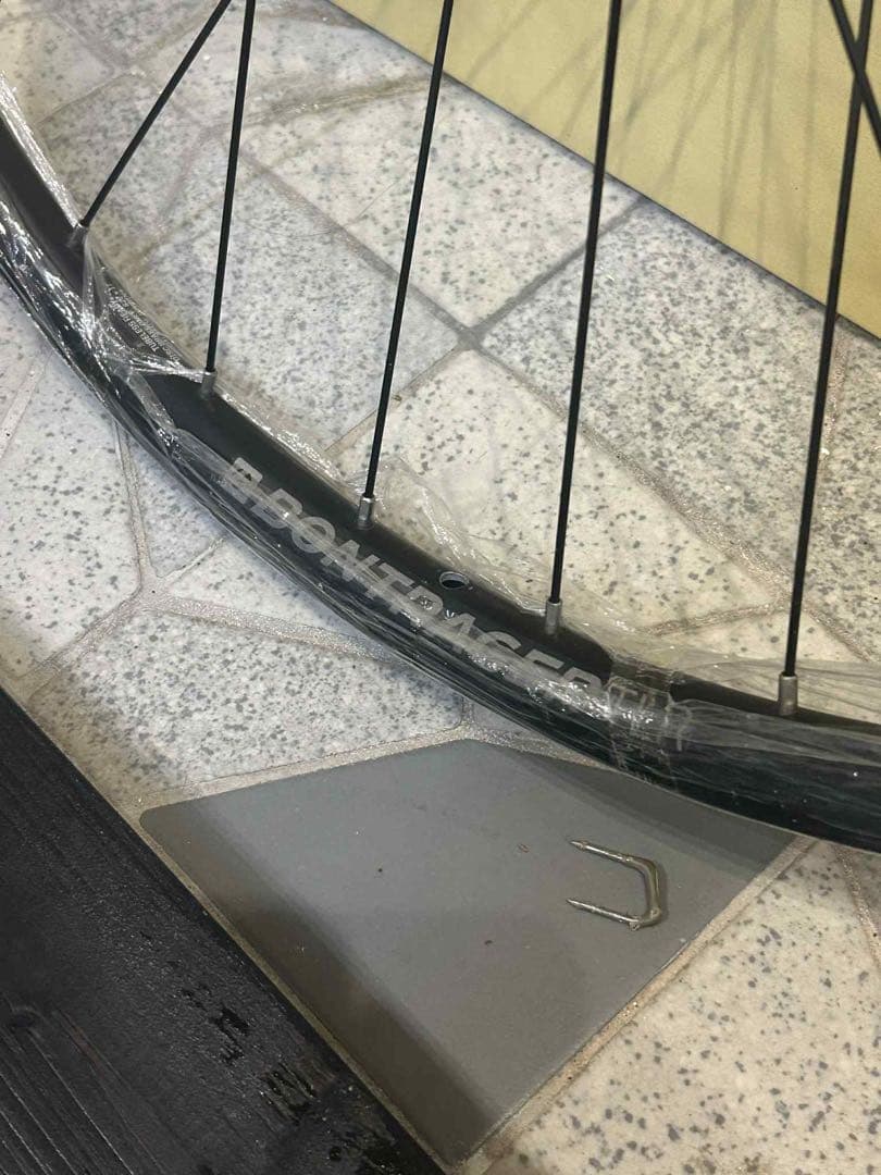 ロードバイクホイール ボントレガー tlr ディスクブレーキ