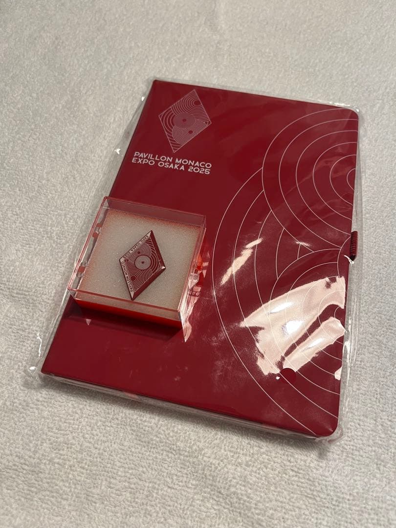 【非売品】　モナコパビリオンピンバッジとブック