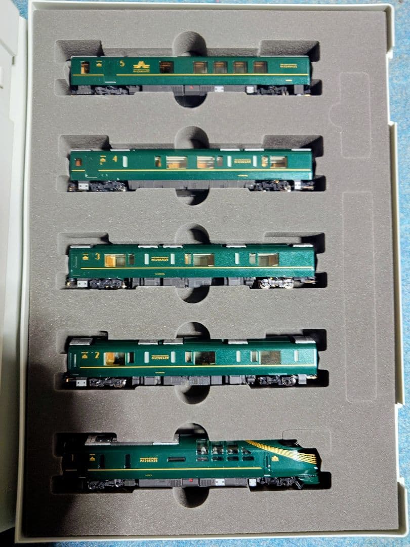 TOMIX 限定品 JR 87系寝台ディーゼルカー 瑞風 97912