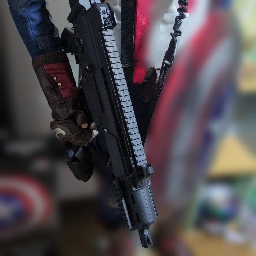 Brother　Corn 等身大キャプテンアメリカシールドとマシンガン他