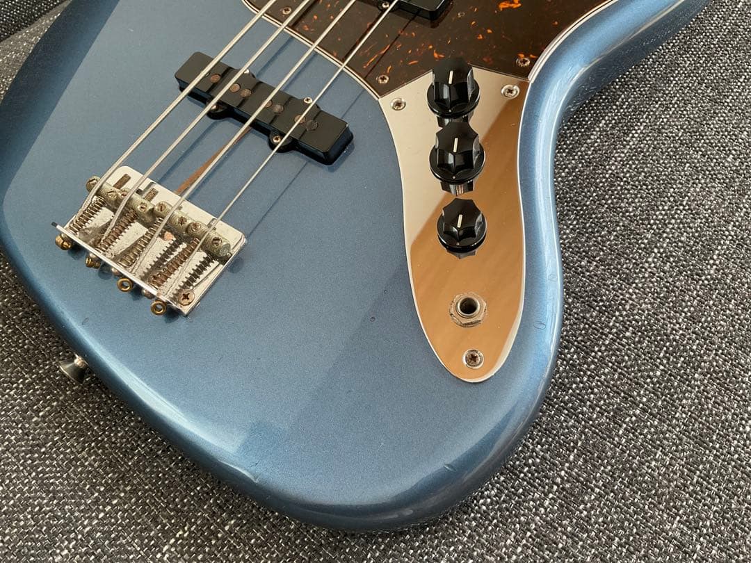 ベース Fender Jazz Bass Made in Japan