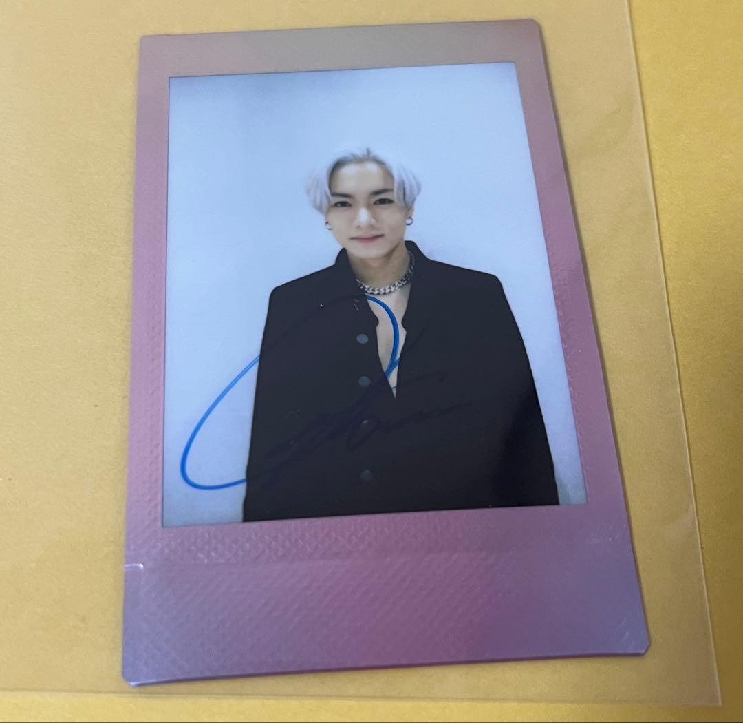 川村壱馬 直筆サイン入りチェキ