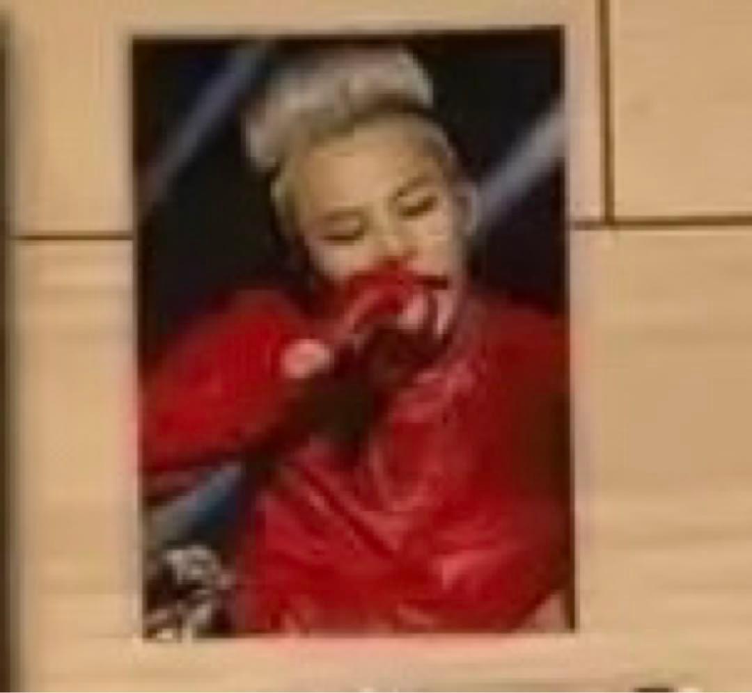 G dragon フォトAND CD