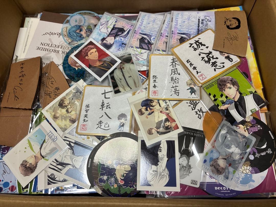 アニメ 漫画 大量 グッズ まとめ売り 缶バッジ カード アクリルスタンド