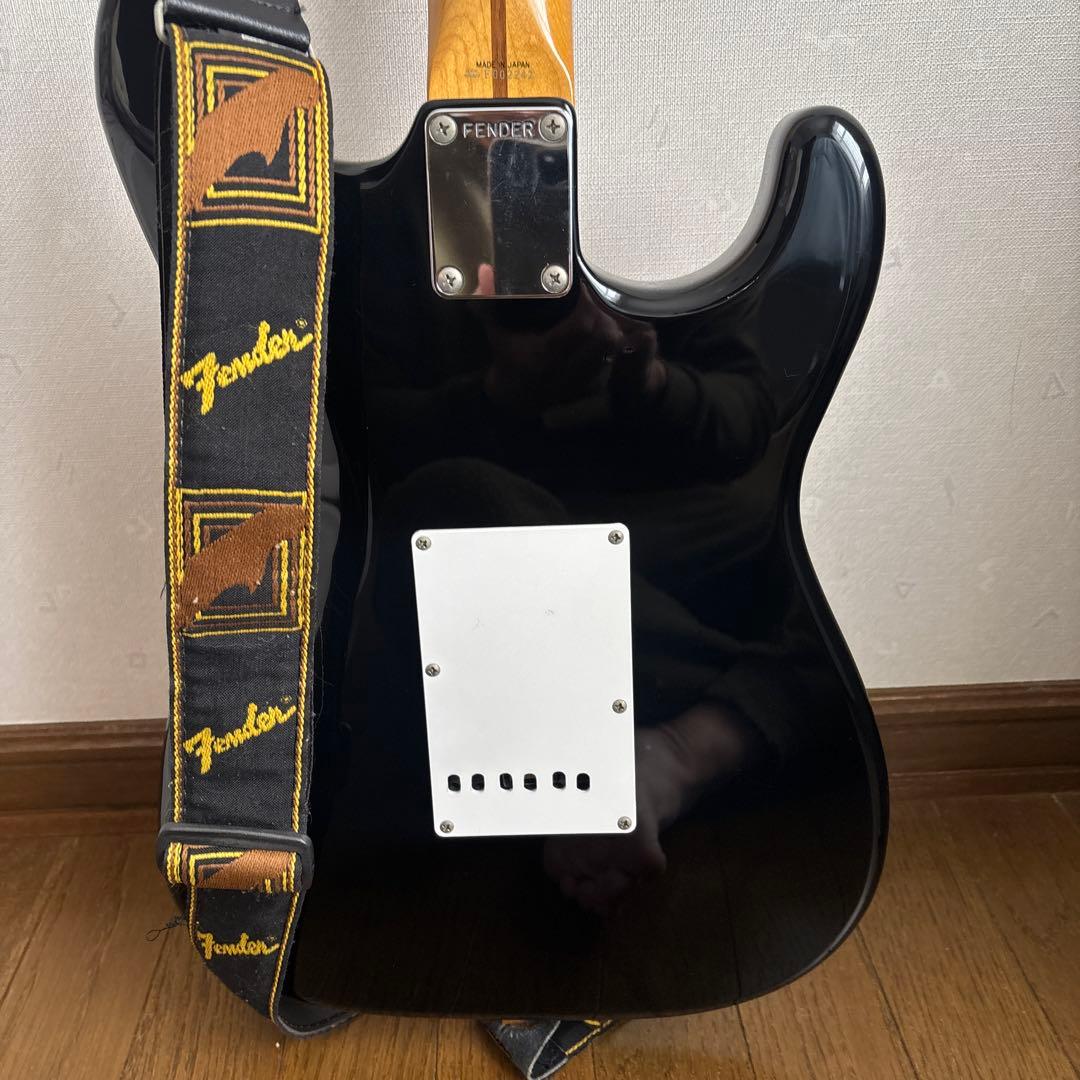 左利き用　フェンダージャパン　 ブラック ストラトキャスタータイプ エレキギター