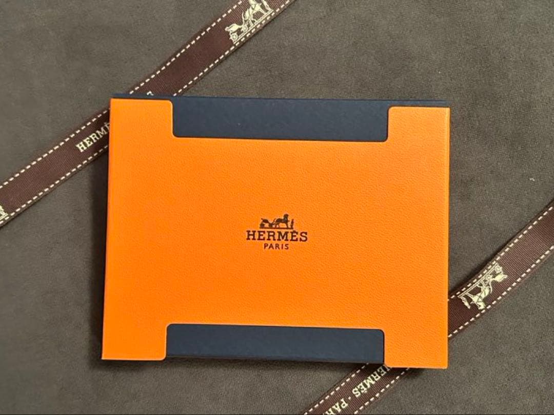 入手困難HERMESエルメス 新品未使用メモ帳＋付箋紙 文房具 ステーショナリー