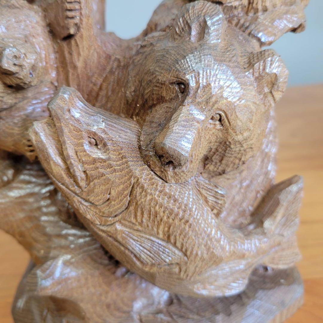 【匿名発送】木彫りの熊　親子熊　木工品　工芸品　置物　熊3体　シャケ　3匹の熊