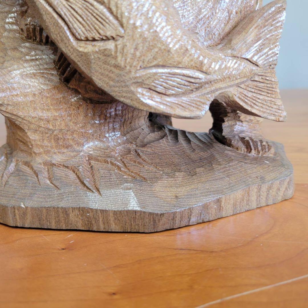 【匿名発送】木彫りの熊　親子熊　木工品　工芸品　置物　熊3体　シャケ　3匹の熊