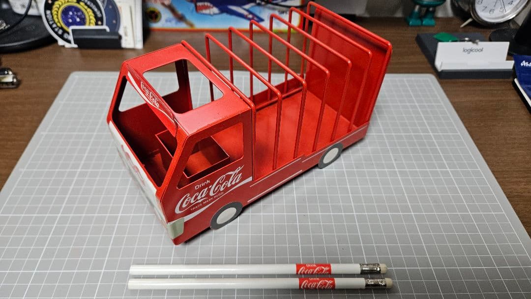 コカコーラ トラック型文房具入れと鉛筆セット