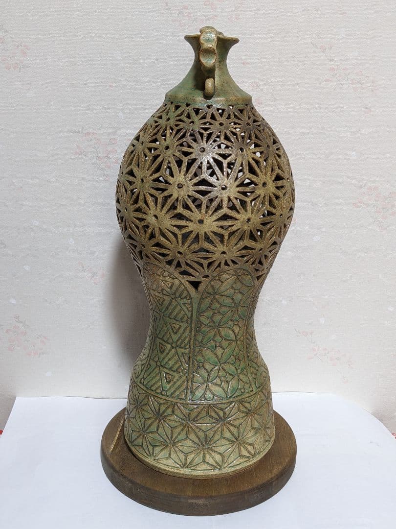 ♦朝鮮 李朝陶磁 透かし彫り 麻の葉 幾何学文様 梅瓶 大正〜明治時代 古美術品