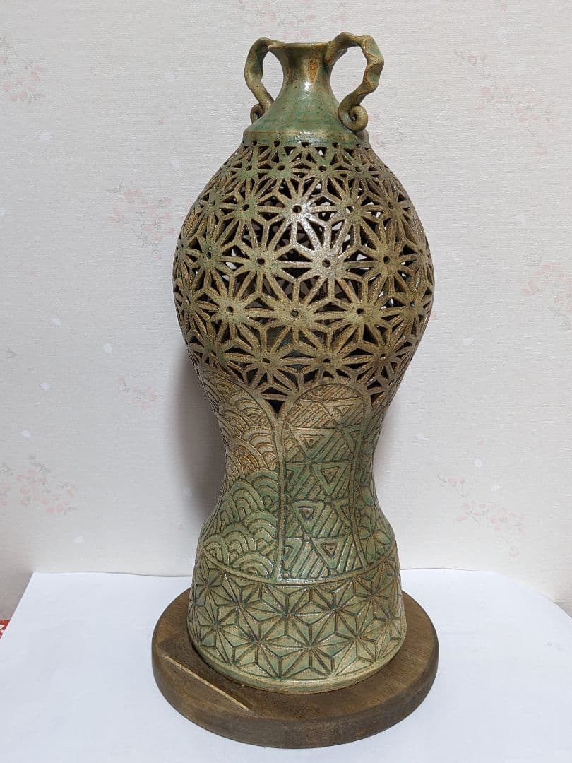 ♦朝鮮 李朝陶磁 透かし彫り 麻の葉 幾何学文様 梅瓶 大正〜明治時代 古美術品