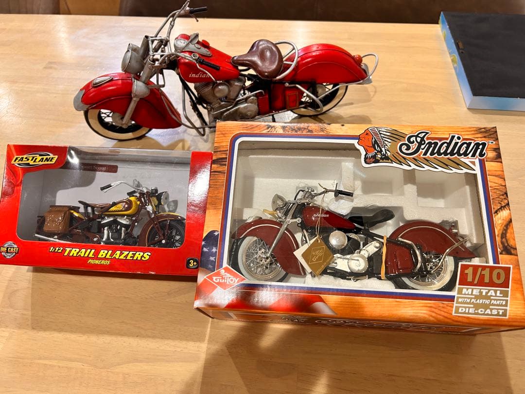 インディアンモーターサイクル　indian ダイキャスト　ブリキ　インテリア