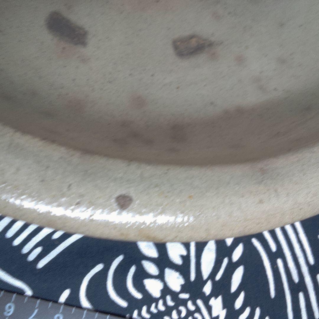 骨董３陶器製ベージュ丸型皿