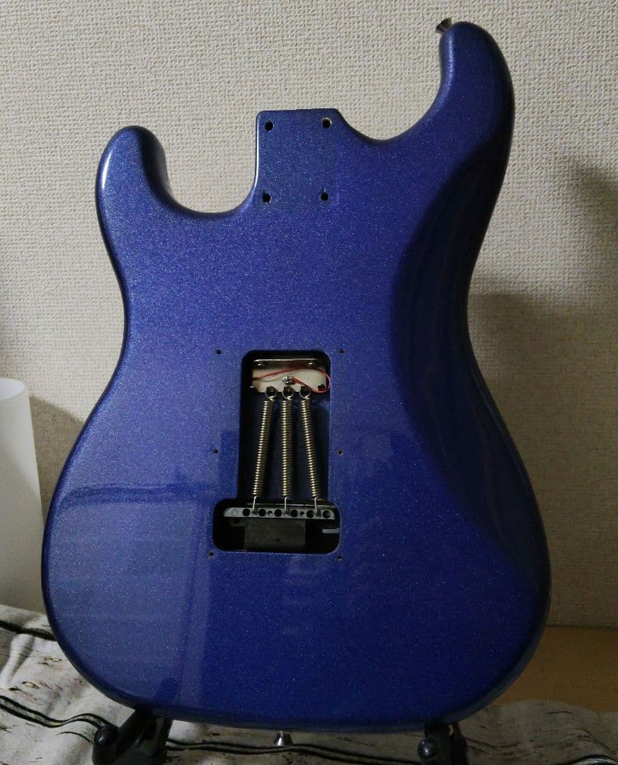 ストラトキャスター　タイプ　ボディ　メイビス　Mavis