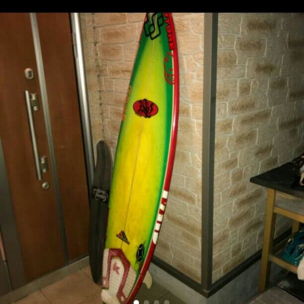 おすすめサーフボード☆BREAK  AWAY  フィン付き！！