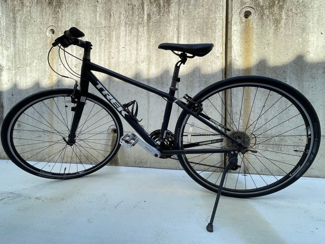 TREK FX 7.4 トレック　クロスバイク　ブラック