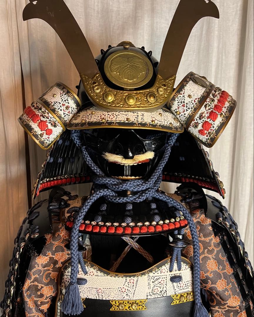 新品同様、美品！『光忍』丸武工房製【鎧•甲冑】紺糸威 黒胴 当世具足　甲冑 一式