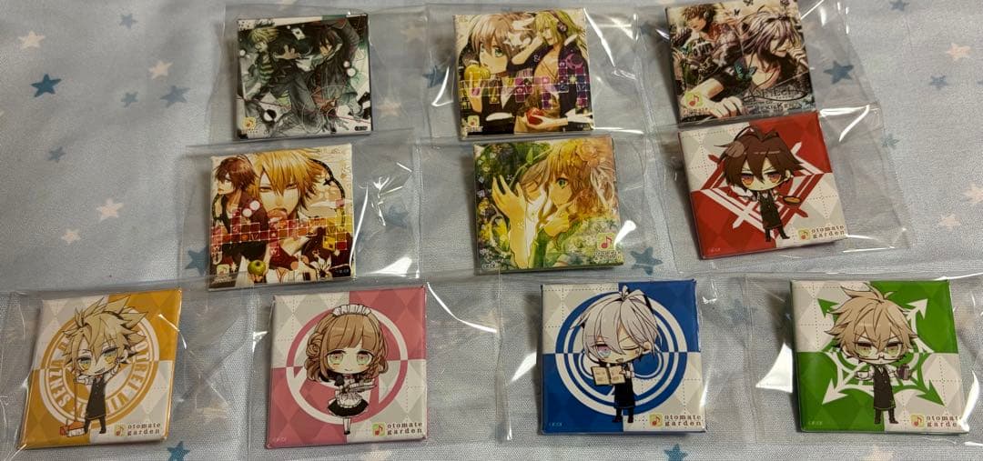 「ハピタス」AMNESIAコラボモデル トートバッグ、スクエア缶バッジ、ラバスト