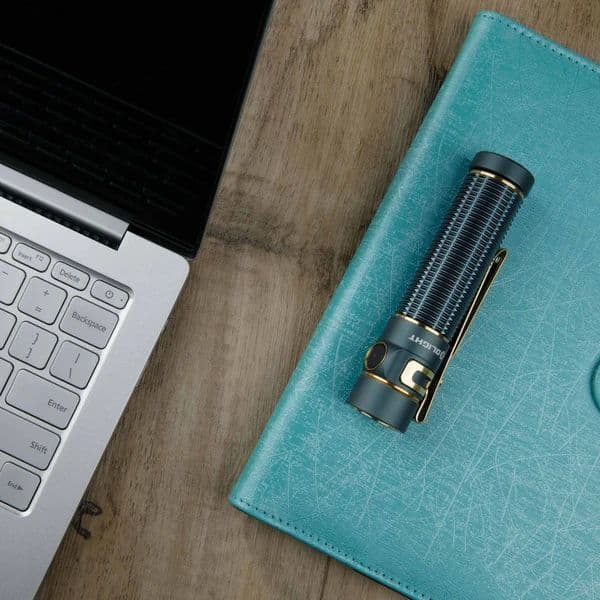 残り1個☆新品☆OLIGHT Baton 3 Pro Max エルフブルー