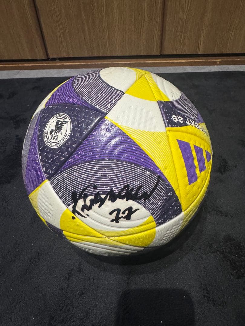 サッカーボール　5号　アディダス　コネクト25 jリーグチーム仕様