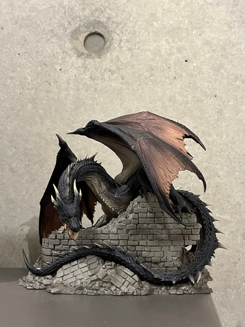 一番くじB賞　ミラボレアスフィギア