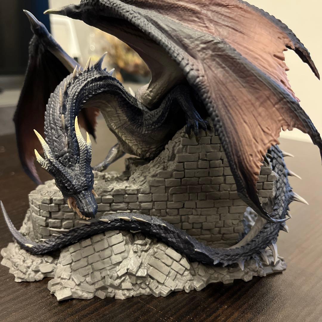 一番くじB賞　ミラボレアスフィギア