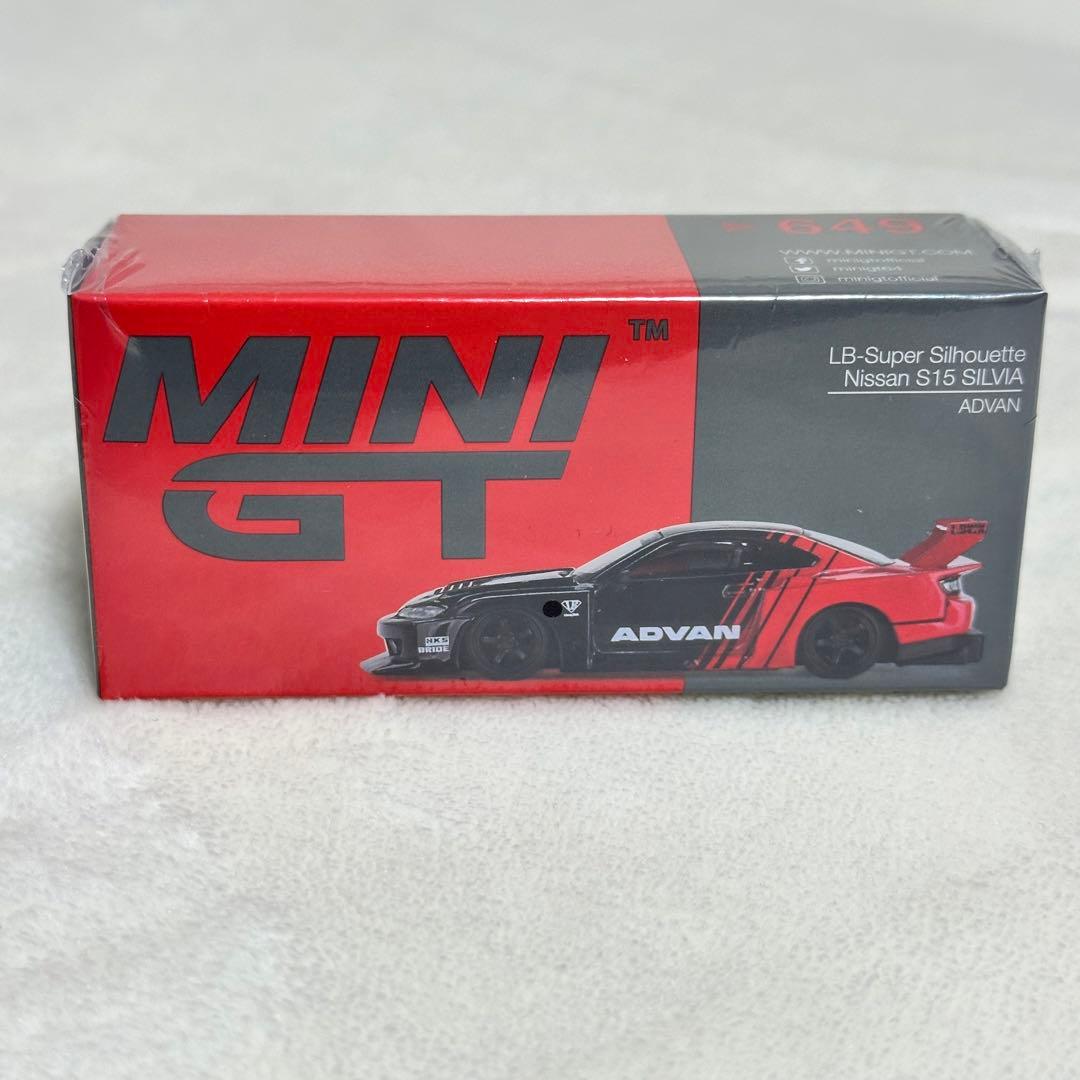 MINI GT1/64 メルセデスアクターズ S15 テント アドバン　セット