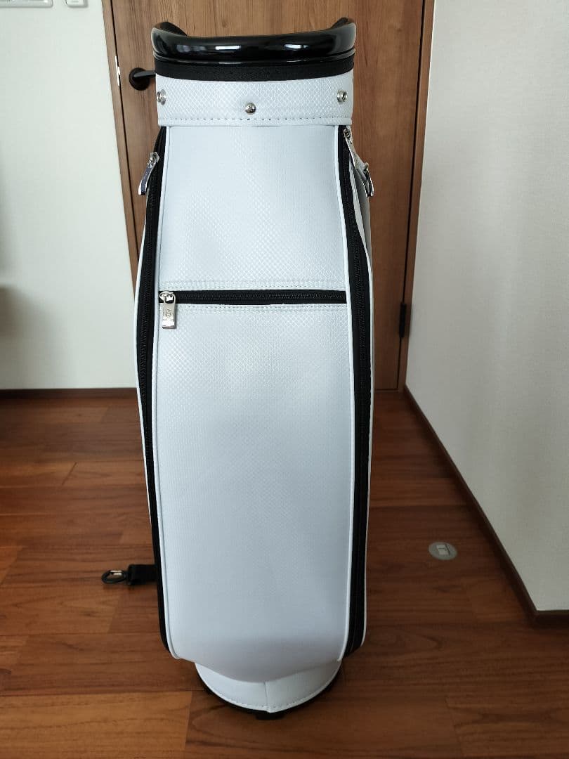 ホワイト ゴルフバッグ スリムデザイン