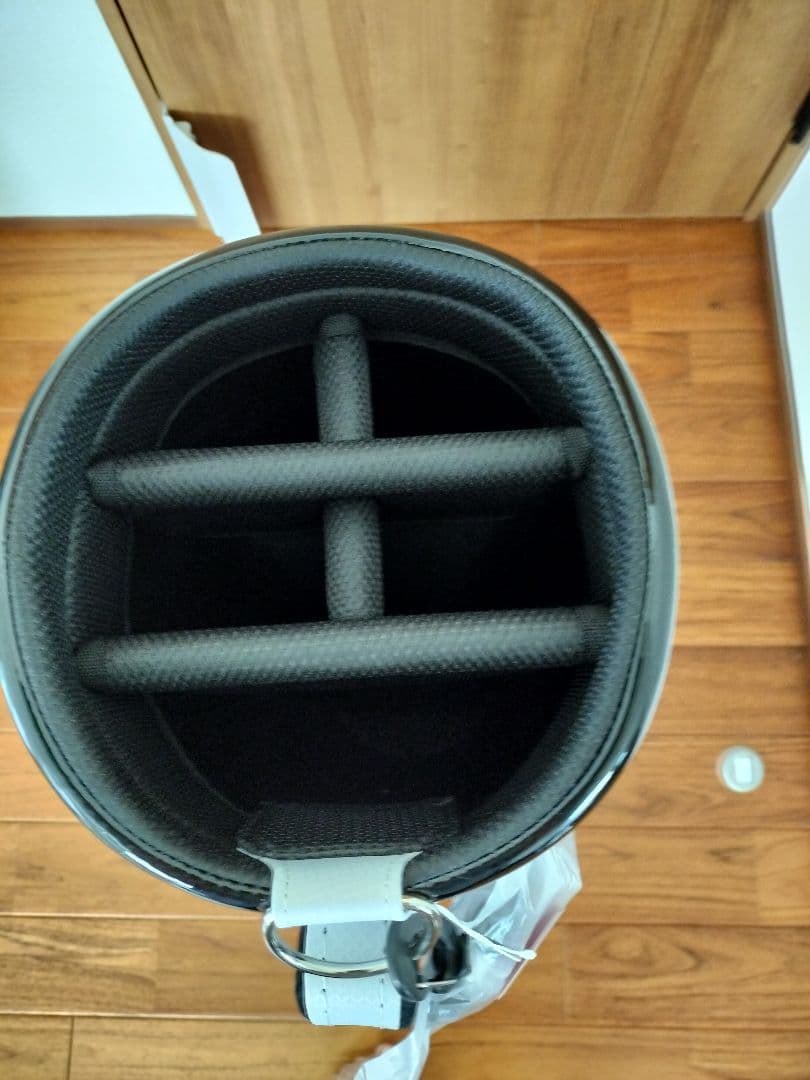 ホワイト ゴルフバッグ スリムデザイン