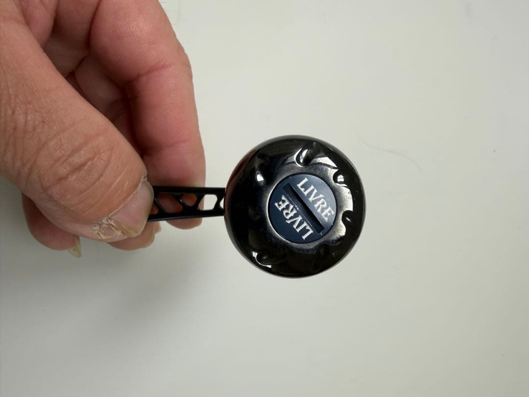 LIVRE スピニングハンドル ブラック シマノ S2用