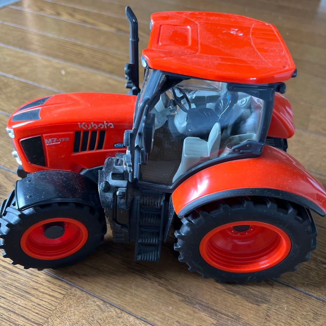 ⭐︎レア⭐︎非売品　Kubota M7-172プレミアム トラクター　ミニカー