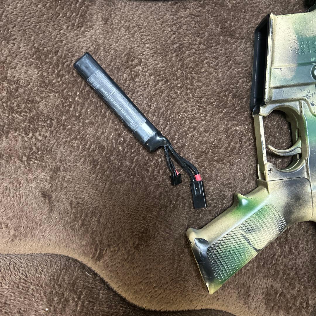 東京マルイ次世代電動ガン 迷彩塗装 バッテリー付き