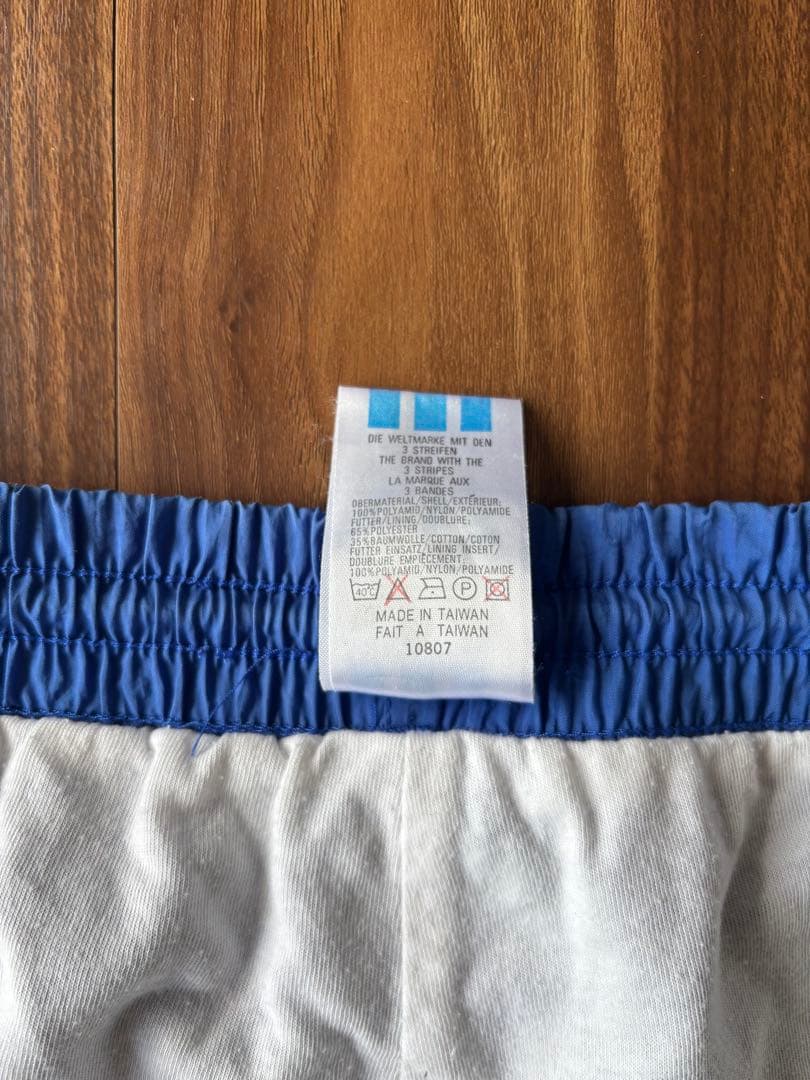 アディダス　シャカシャカパンツ