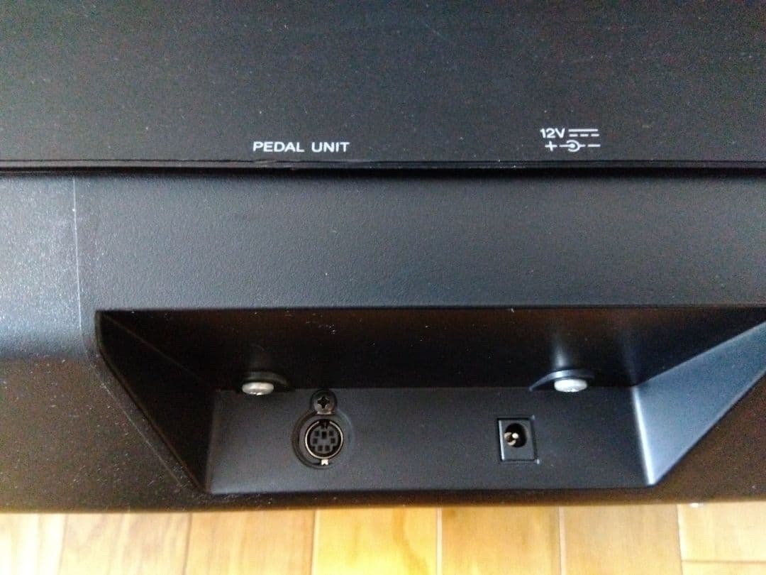 YAMAHA 電子ピアノ P-95B 譜面台、簡易ペダル、アダプター