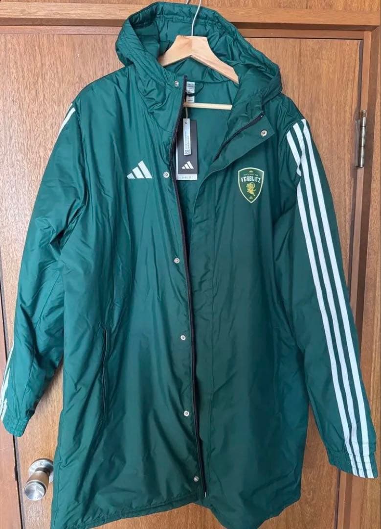 ラグビー　リーグワン　トヨタヴェルブリッツ　ウォームアップウェア フード付き