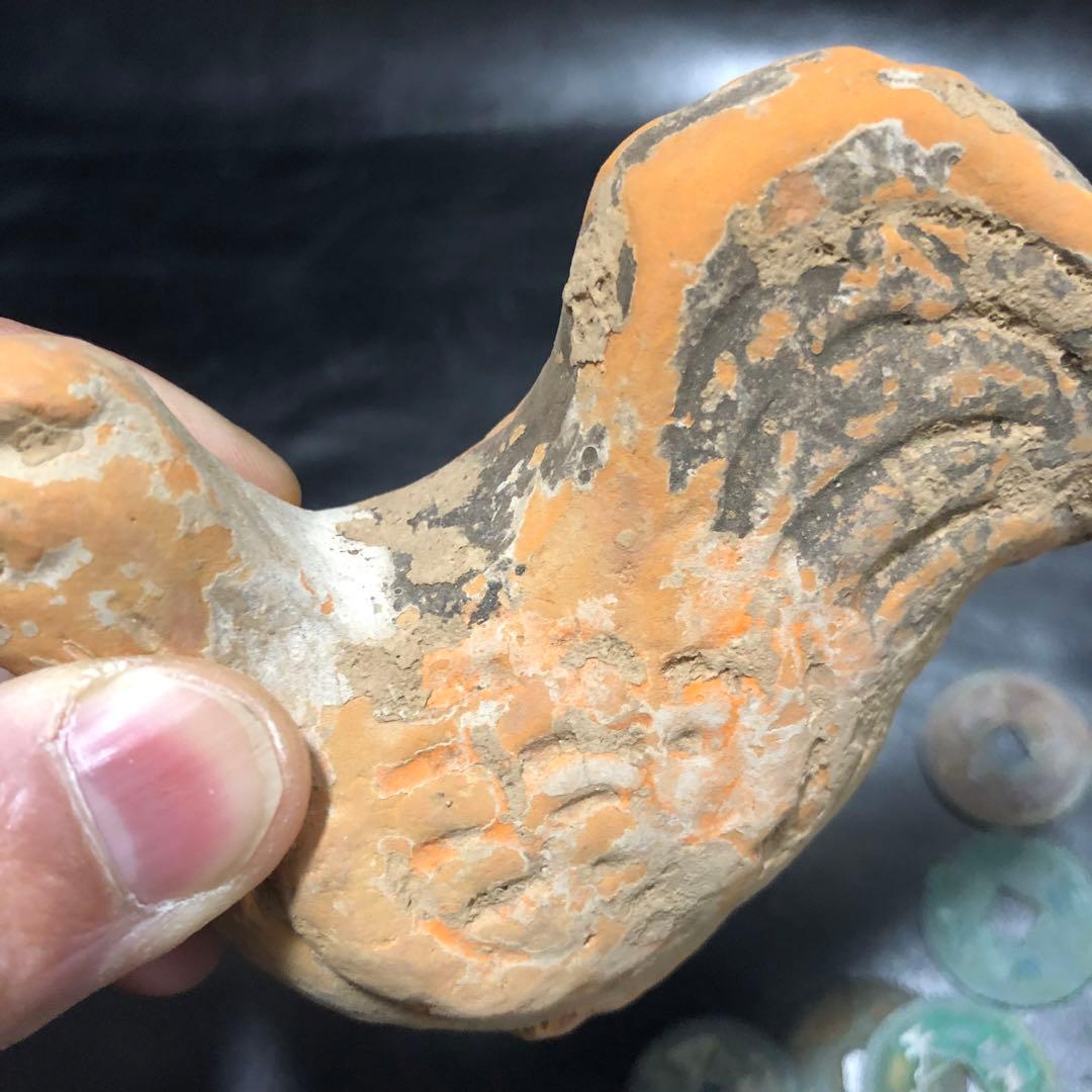 ◼️蔵から中国古銭と一緒の箱から出てきた5体の内の1体　鶏ニワトリ中国古美術土器