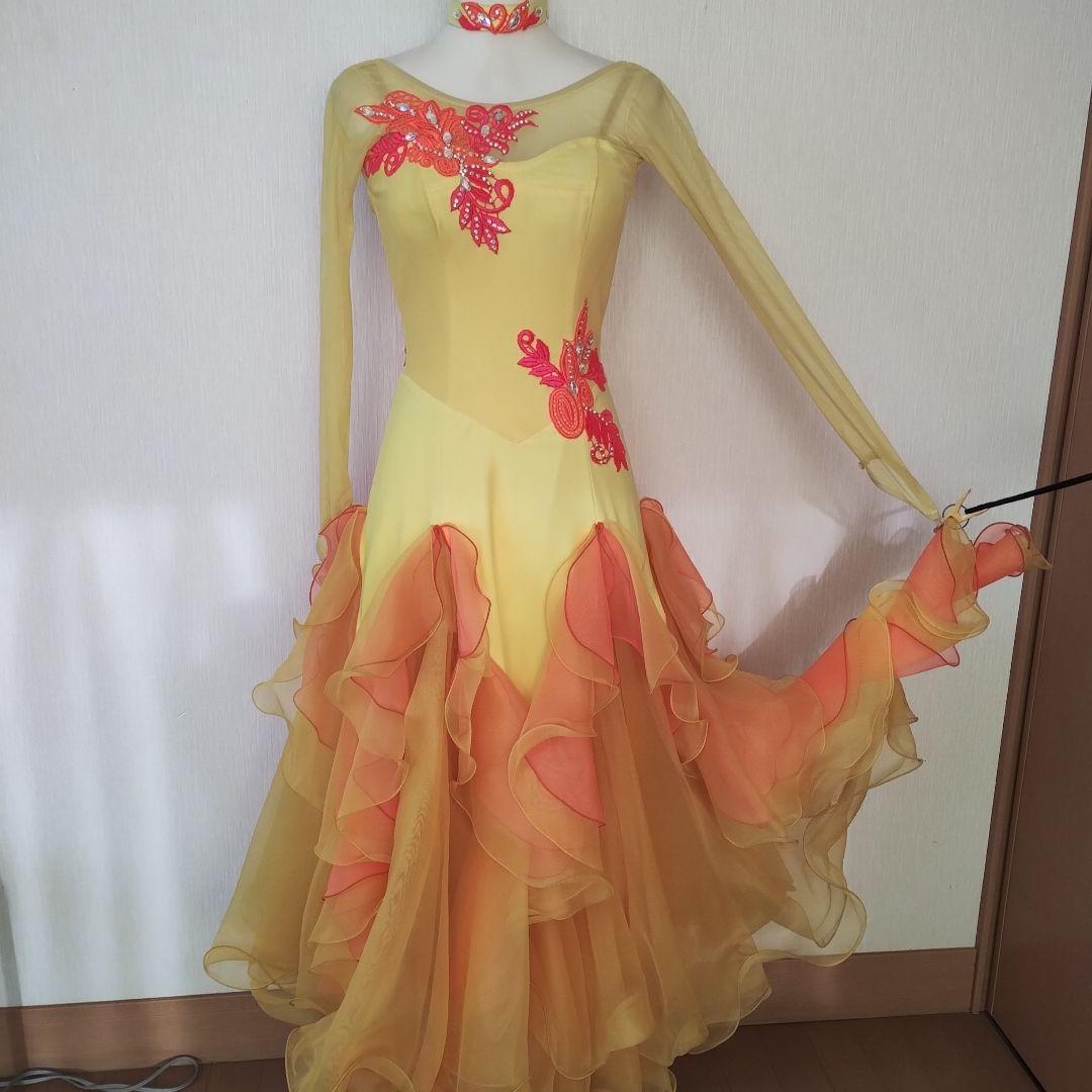 社交ダンス　ドレス　未使用 白樺ドレス　Ｓサイズ　スタンダード　フロート4本付き