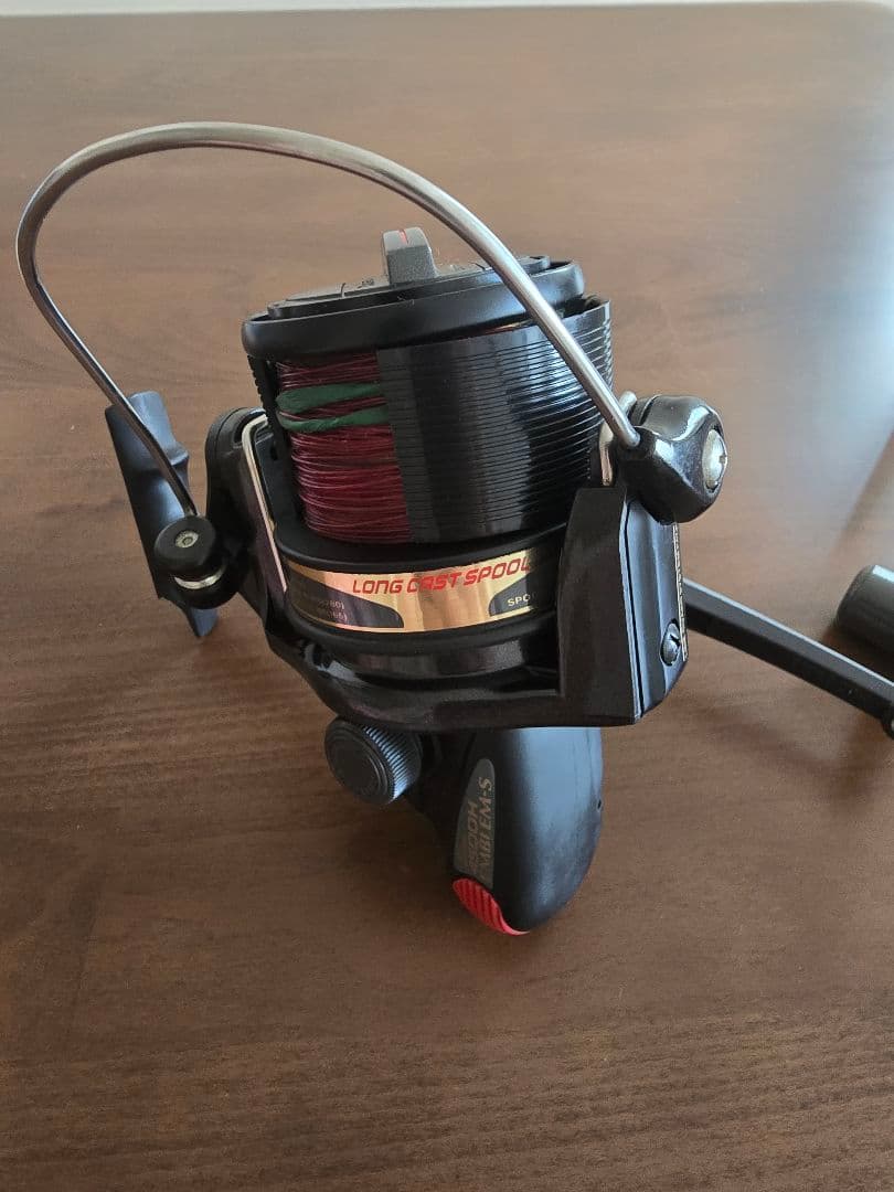 Daiwa EMBLEM-S 4500H スピンキャストリール　スピニングリール