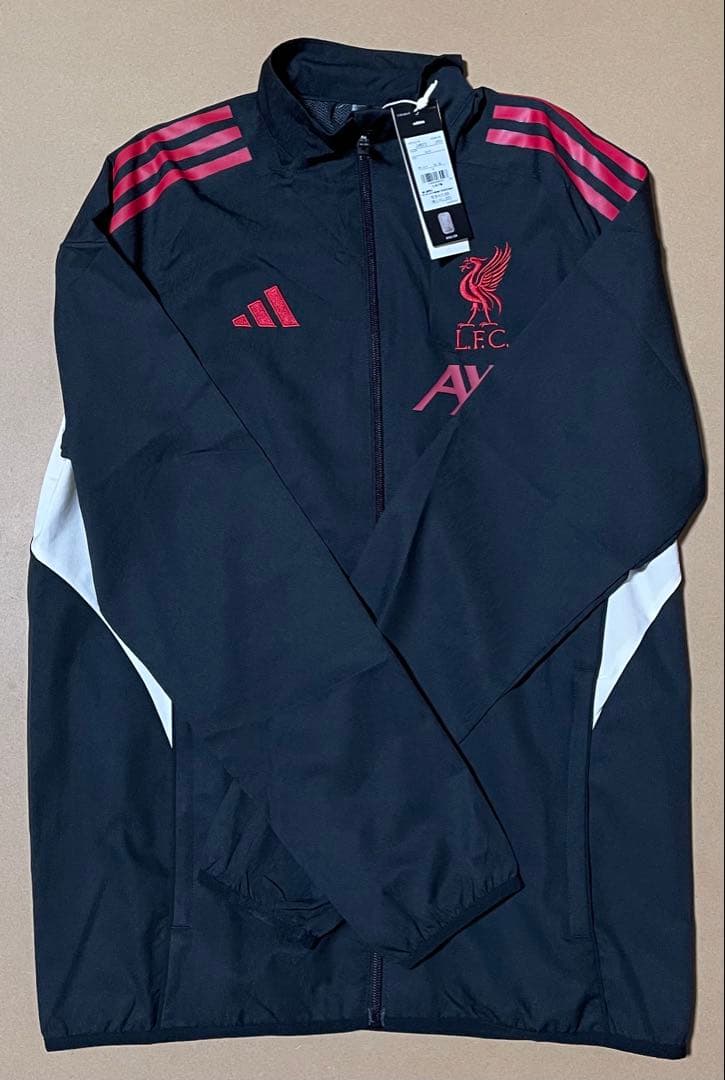 【新品】 リバプール 25/26 プレゼンテーションジャケット