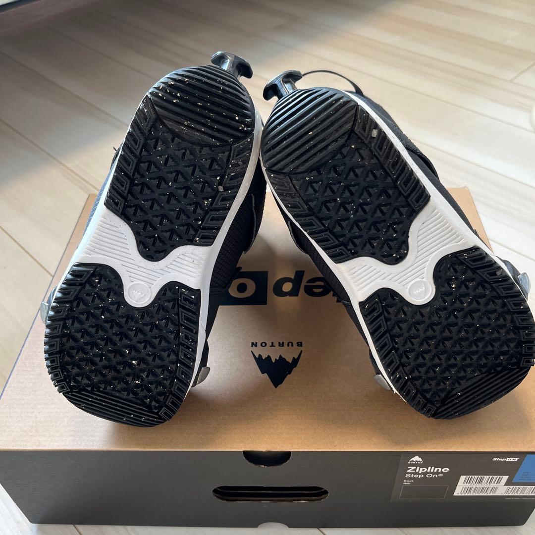 スノーボードブーツ　Burton step on zip line 23cm