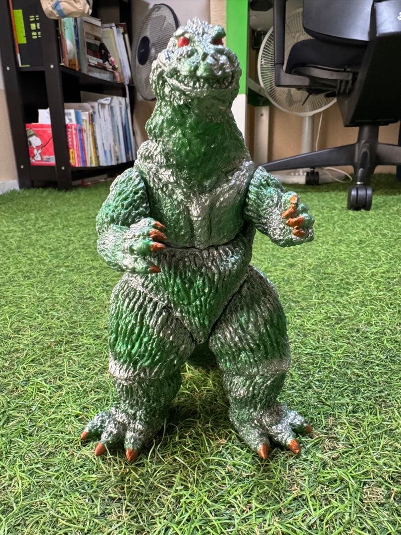 天築工芸 ゴジラ 1962 ソフビキット メタリックグリーン