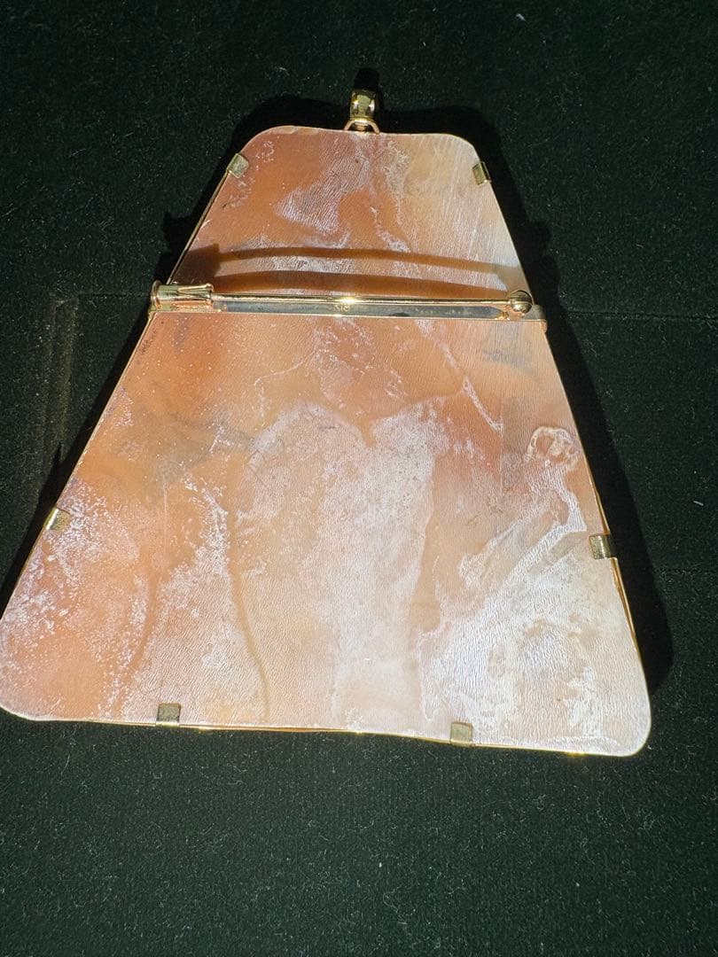 手彫りシェルカメオ 彫刻美術品 イタリア製 作家サイン入り K18枠 70mm