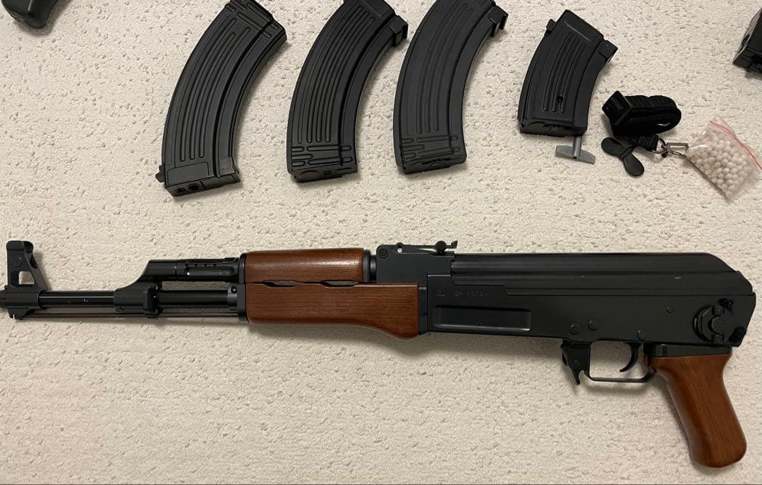 東京マルイ 電動ガン AK47タイプ　マガジン7本BB弾付き　ジャンク