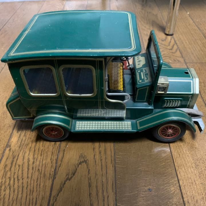 ブリキの自動車　値下げしました