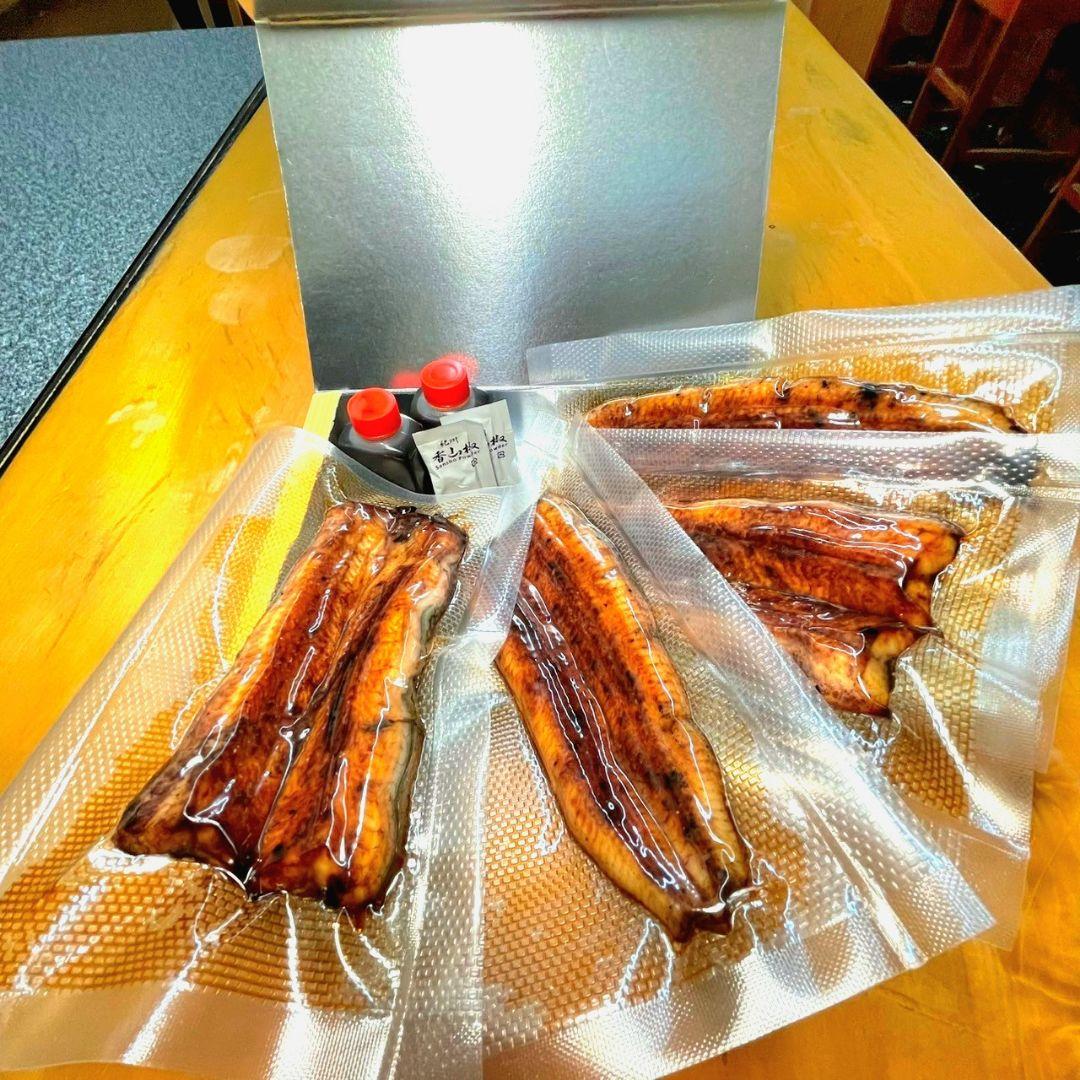 彦兵衛　国産うなぎ蒲焼2尾+白焼1尾